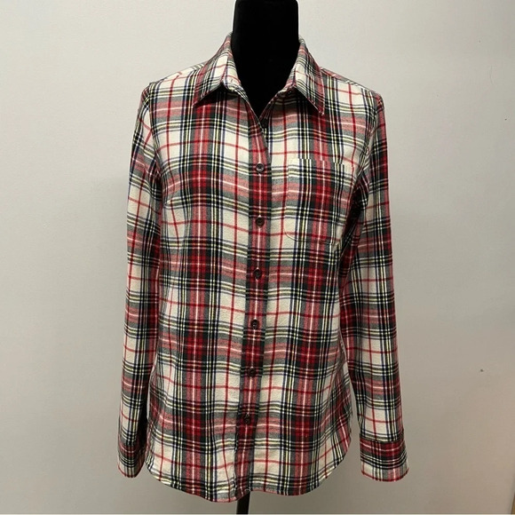 L.L Bean slightly fitted cotton button down plaid flannel shirt - Picture 2 of 10